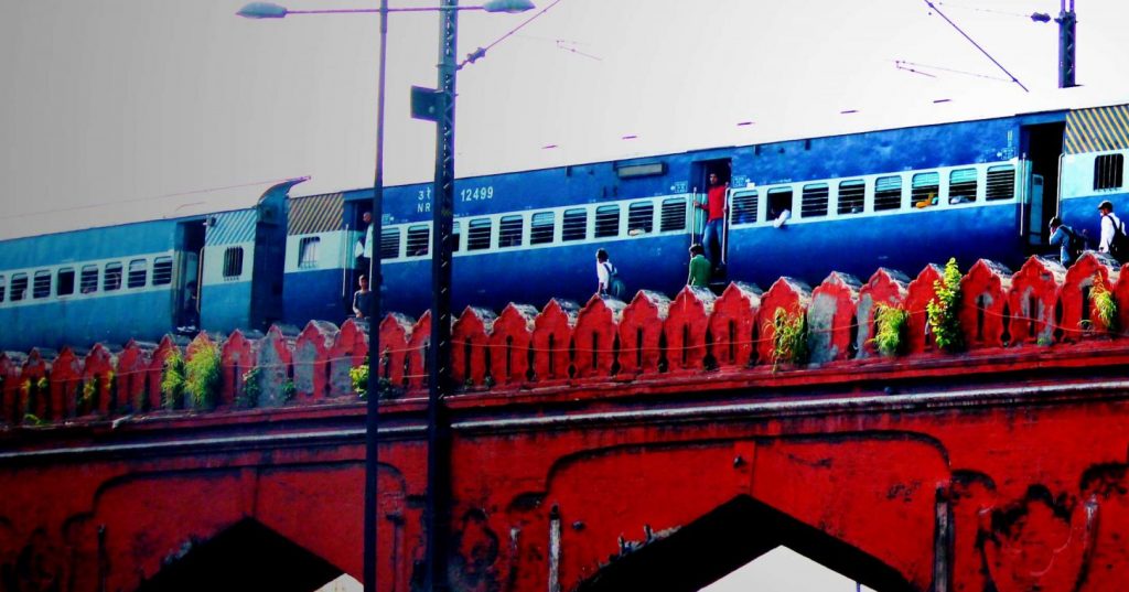 live train status, PNR Status, train running status, train enquiry